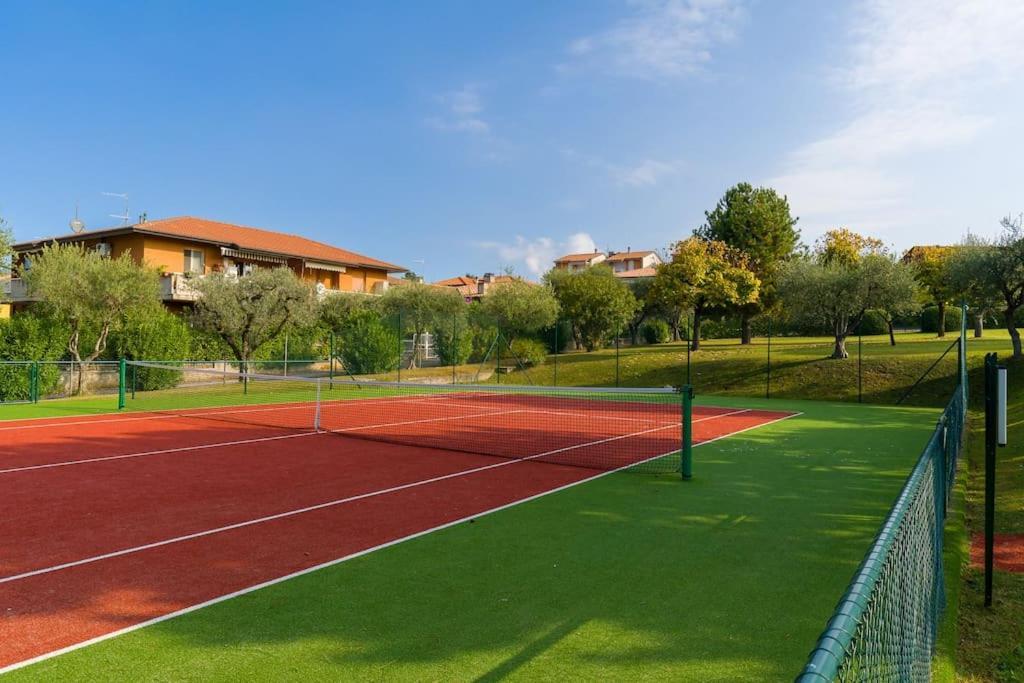 Tennis / Pool / Barbecue Bardolino Exteriör bild